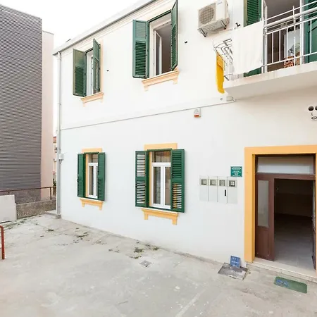 Roko Luxury 1 Gostinjska kuća