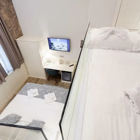 Gostinjska kuća Roko Luxury 1