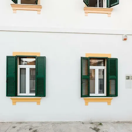 Roko Luxury 1 Gostinjska kuća 4*